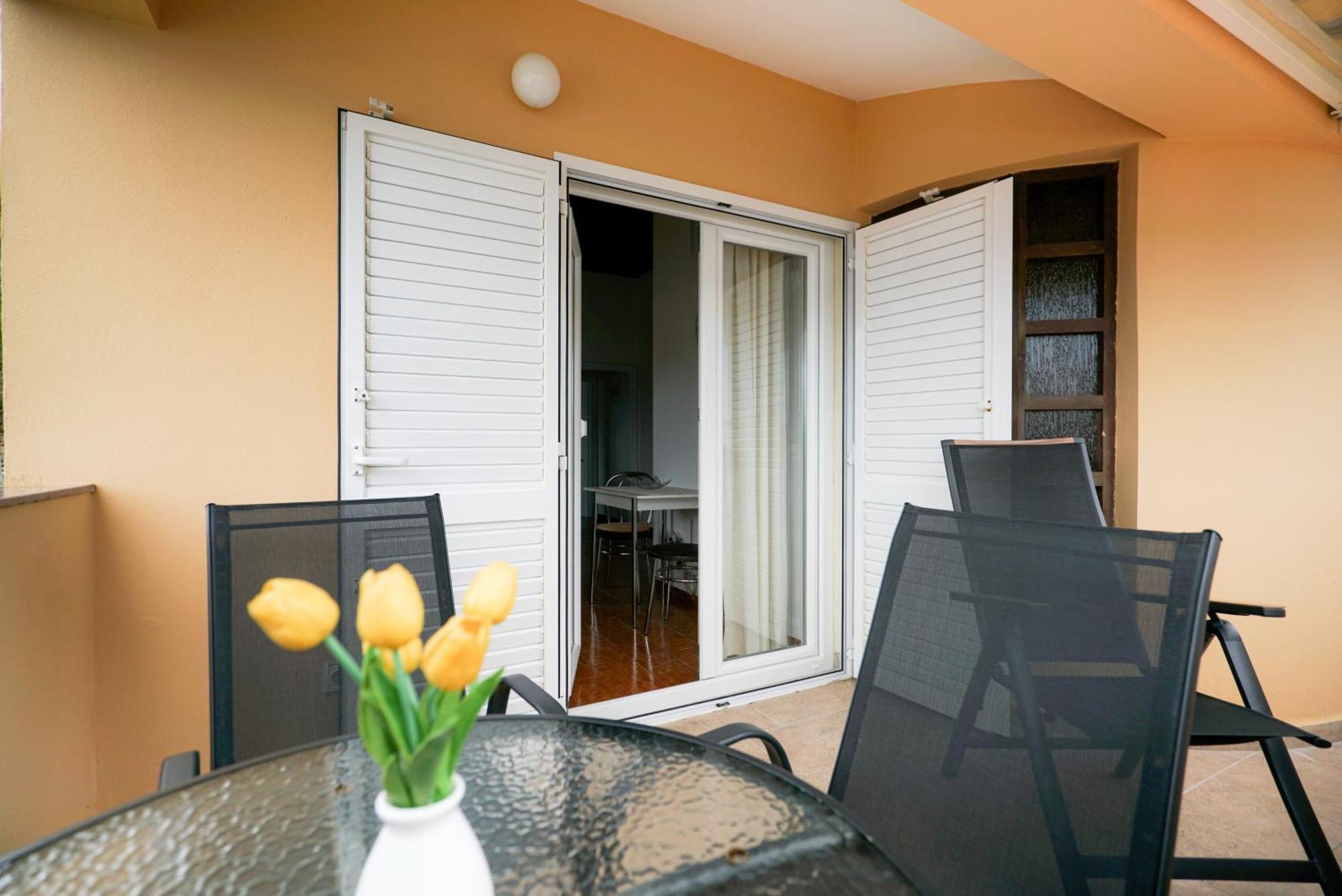 פרקו Apartments Osljak מראה חיצוני תמונה